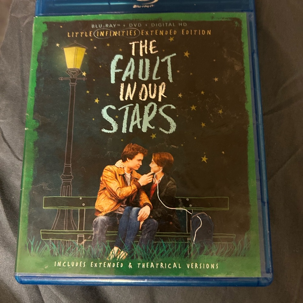 The fault in our stars extended version with Bracelets(Blu-Ray And Dvd disc)